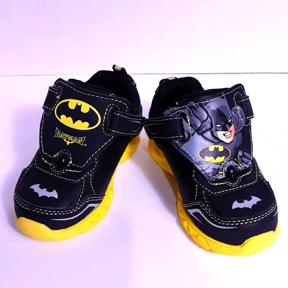 ❤❤❤BATMAN BABY SHOES SIZE 7❤❤❤